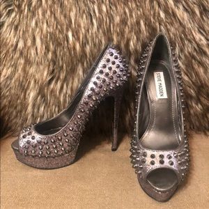 NWOT Steve Madden Spiked Pumps in Gunmetal